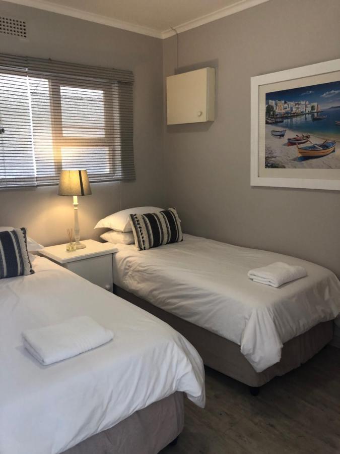 Flora Bay Resort Hout Bay Extérieur photo